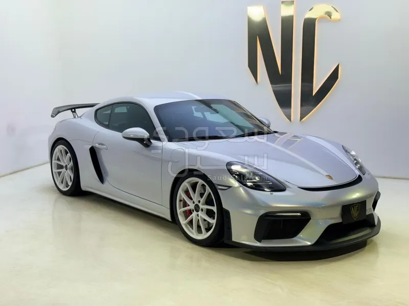 2023 بورش 911 جي تي 4