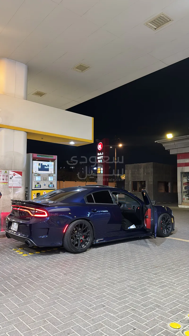 2016 دودج تشارجر اس ار تي هيلكات