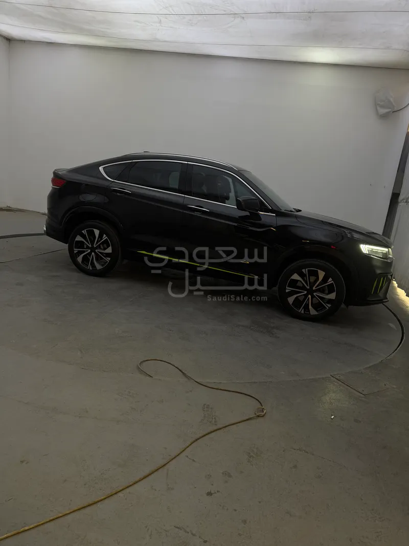 2025 جيلي توجيلا