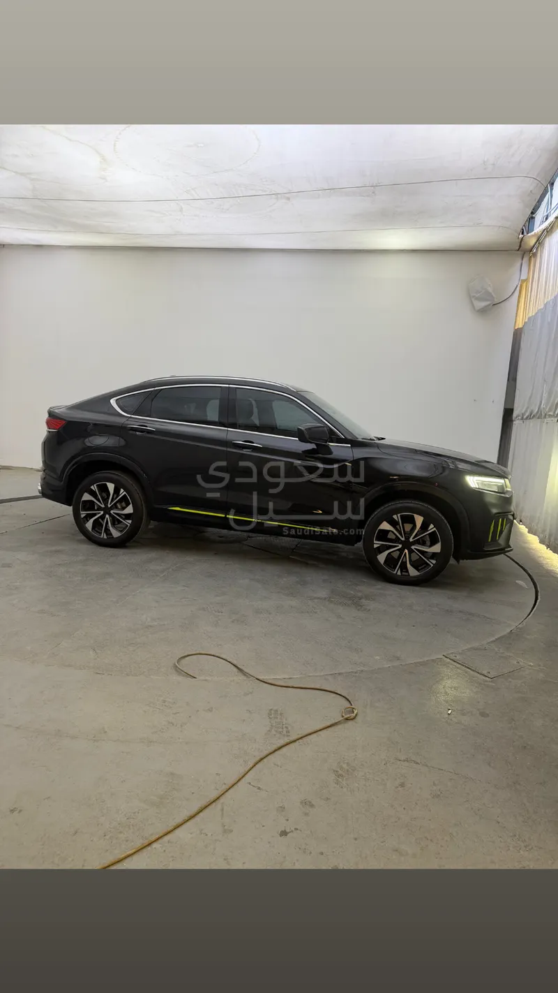 2025 جيلي توجيلا