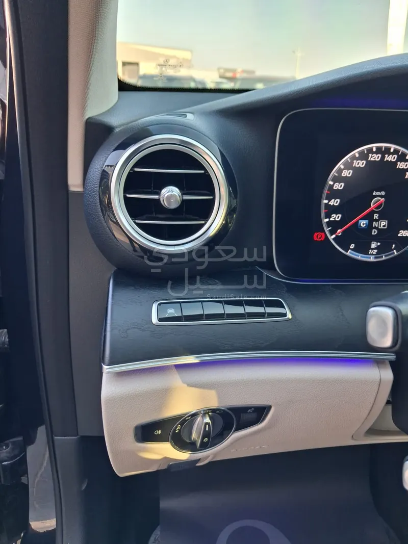 2018 مرسيدس - بنز إي 300