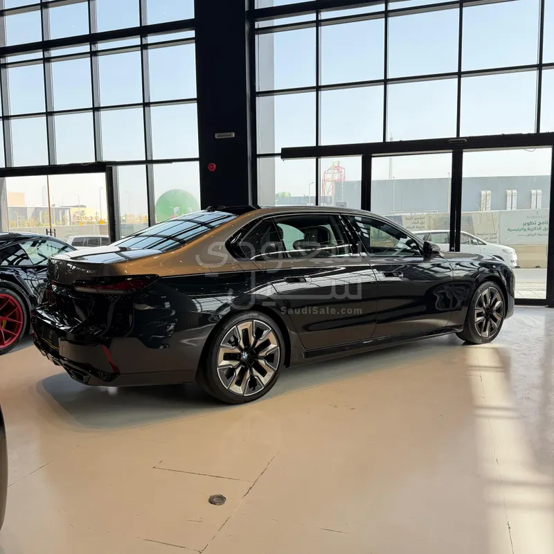 2023 بي ام دبليو الفئة السابعة 760أي