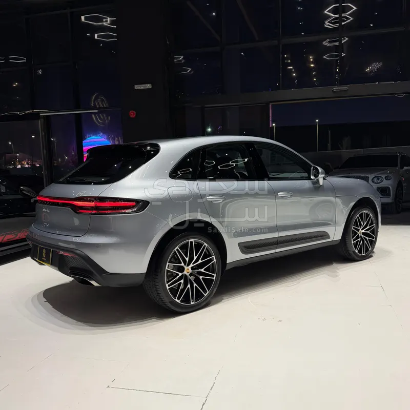 2025 بورش ماكان