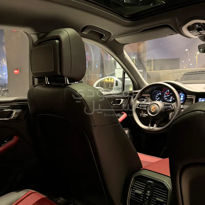 2025 بورش ماكان