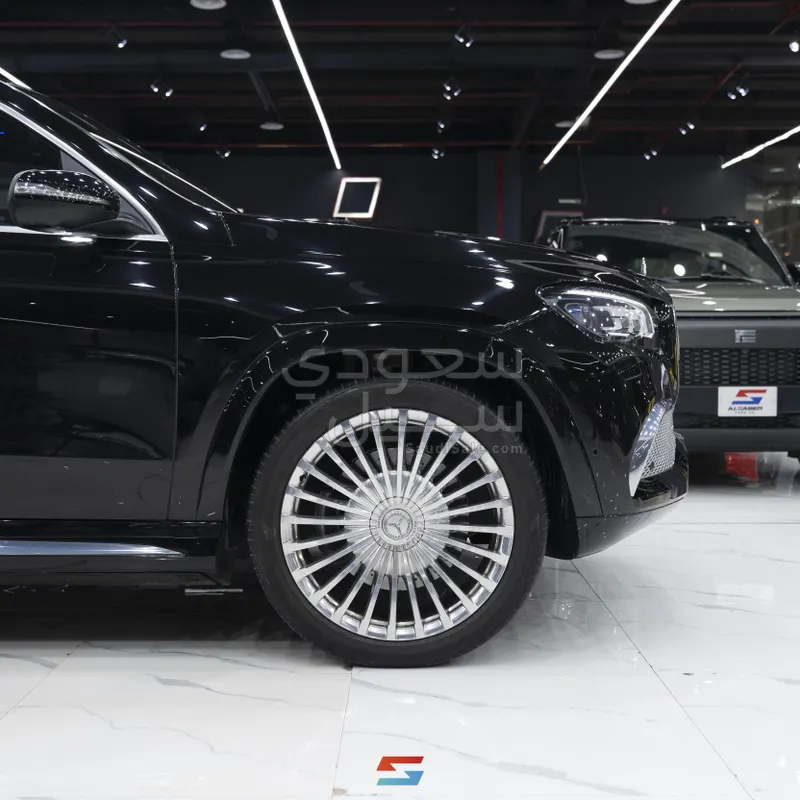 2021 مرسيدس - بنز جي إل إس 600 مايباخ