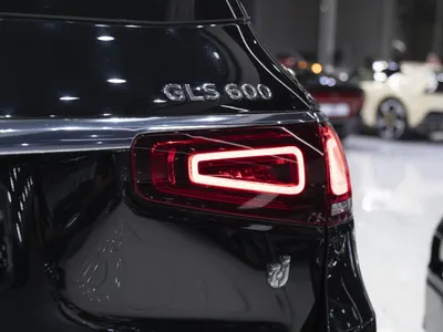 2021 مرسيدس - بنز جي إل إس 600 مايباخ