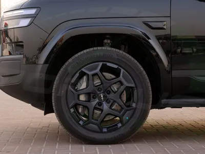 2025 بي واي دي اس 7