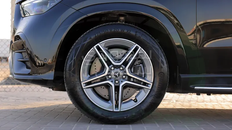 2025 مرسيدس - بنز جي إل إي 450 كوبيه