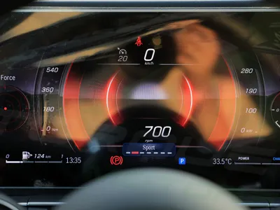 2025 مرسيدس - بنز جي إل إي 450 كوبيه