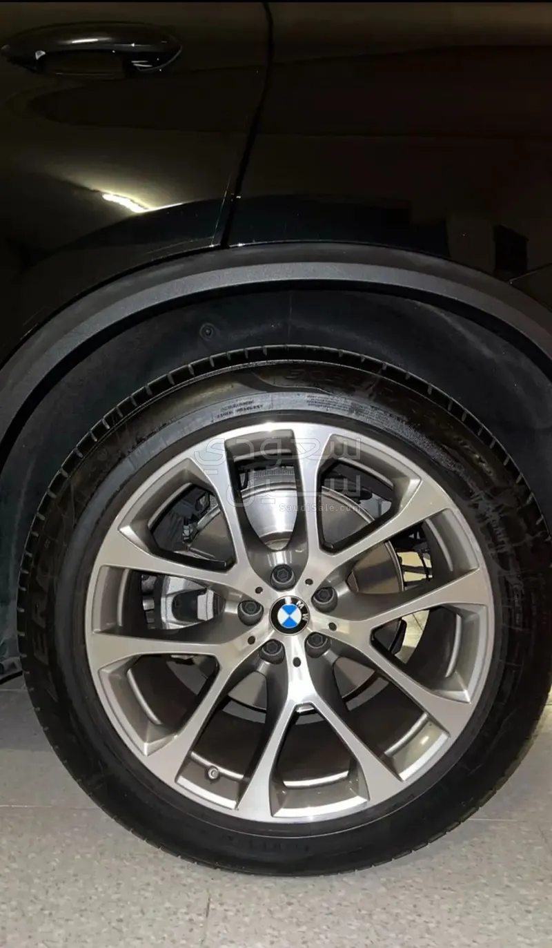 2023 بي ام دبليو الفئة اكس 5 إم