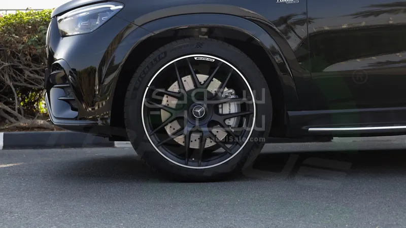 2025 مرسيدس - بنز جي إل إي 53 أي إم جي