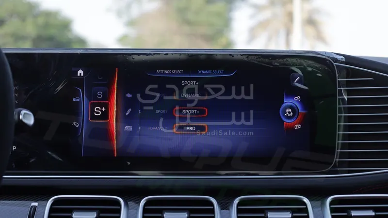 2025 مرسيدس - بنز جي إل إي 53 أي إم جي