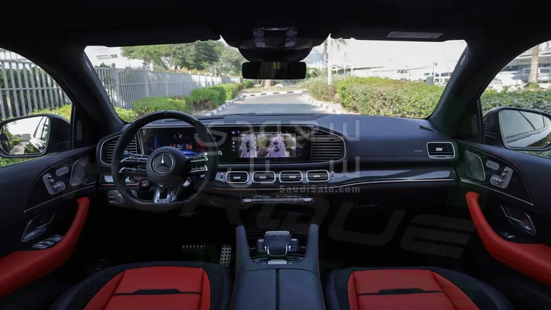 2025 مرسيدس - بنز جي إل إي 53 أي إم جي