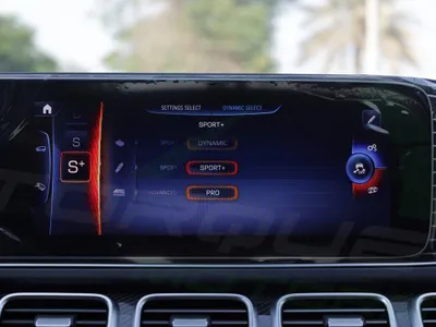 2025 مرسيدس - بنز جي إل إي 53 أي إم جي