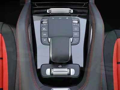 2025 مرسيدس - بنز جي إل إي 53 أي إم جي