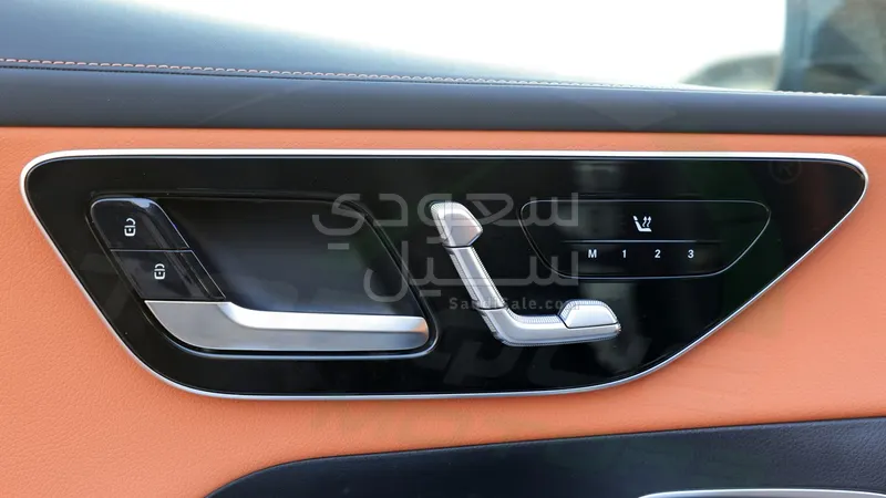 2025 مرسيدس - بنز جي إل سي 200 كوب