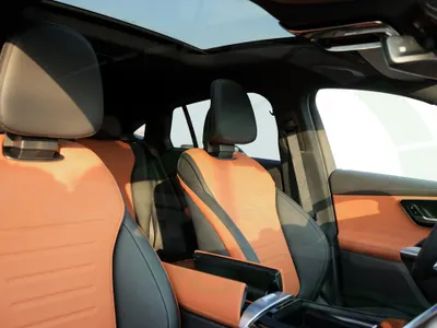 2025 مرسيدس - بنز جي إل سي 200 كوب