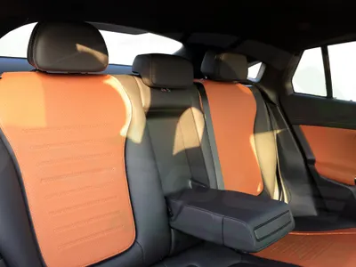 2025 مرسيدس - بنز جي إل سي 200 كوب