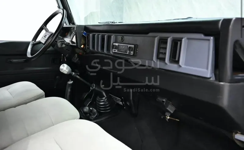 1991 لاند روفر ديفيندر 110