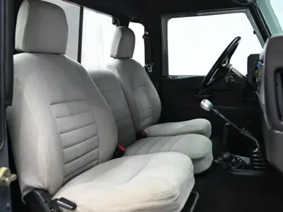 1991 لاند روفر ديفيندر 110