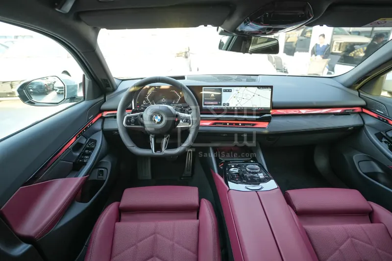 2026 بي ام دبليو الفئة الخامسة 530 إم كت