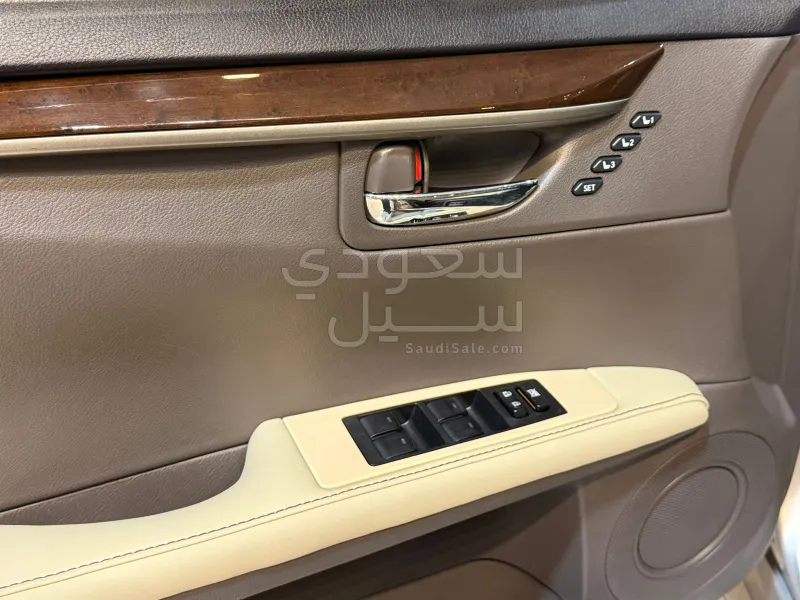 2013 لكزس إي إس 350 دي دي