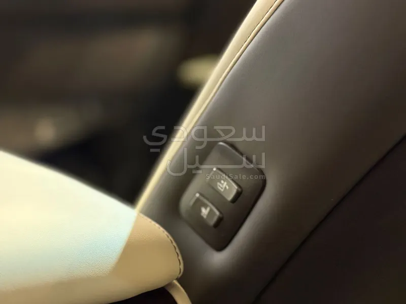 2013 لكزس إي إس 350 دي دي