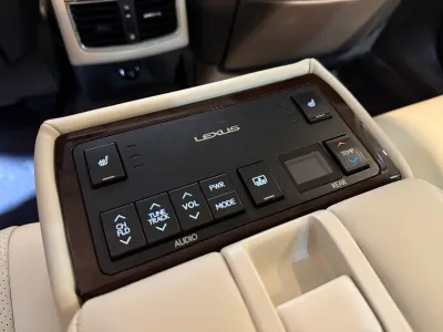 2013 لكزس إي إس 350 دي دي