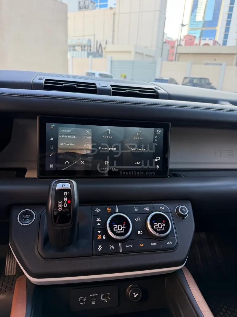 2020 لاند روفر ديفيندر 110