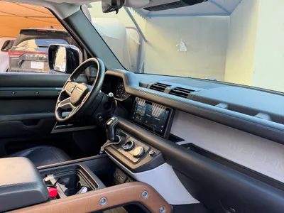 2020 لاند روفر ديفيندر 110