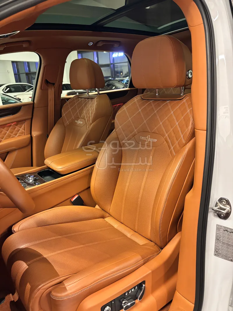 2021 بنتلي بنتايجا الاصدار الاول