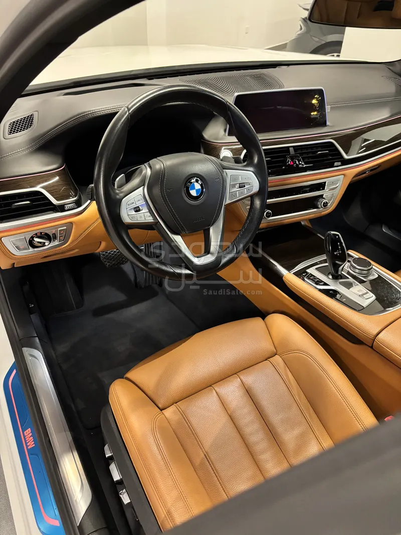 2021 بي ام دبليو الفئة السابعة 740 إل أي