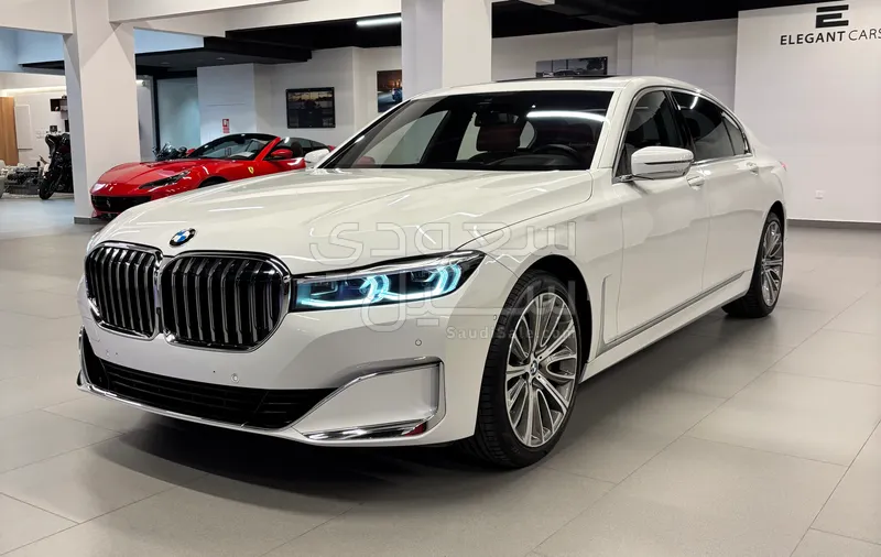 2021 بي ام دبليو الفئة السابعة 740 إل أي