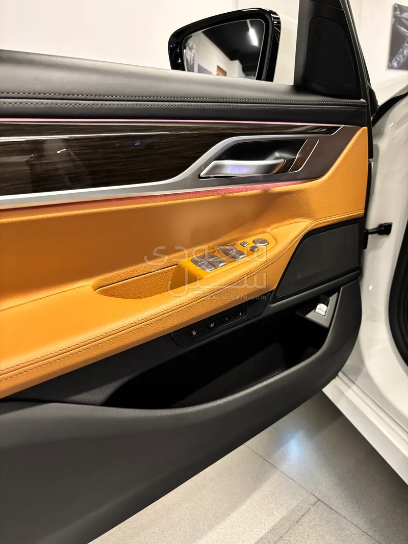 2021 بي ام دبليو الفئة السابعة 740 إل أي