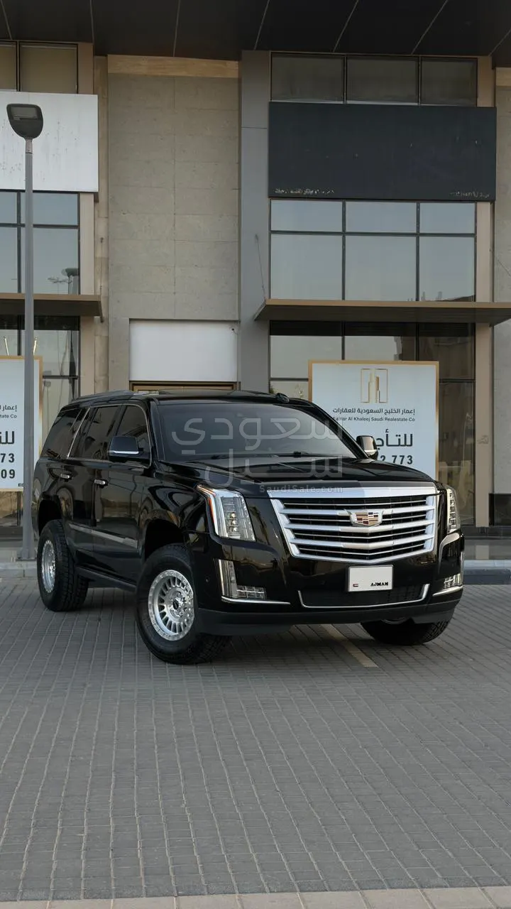 2019 كاديلاك اسكاليد بلاتينيوم