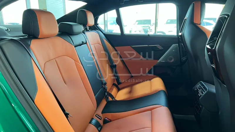 2025 بي ام دبليو الفئة ام إم 5