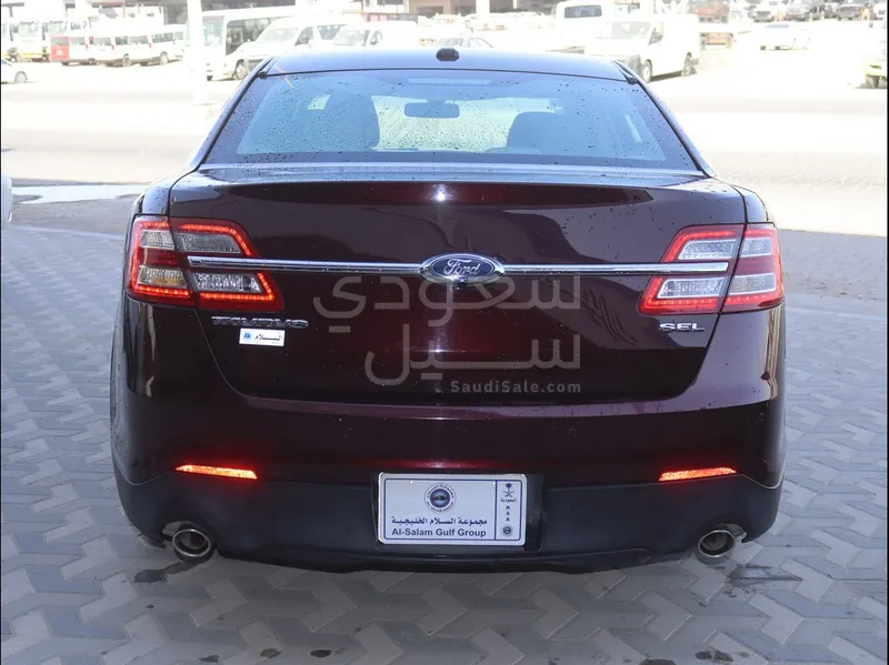 2019 Ford Taurus SEL