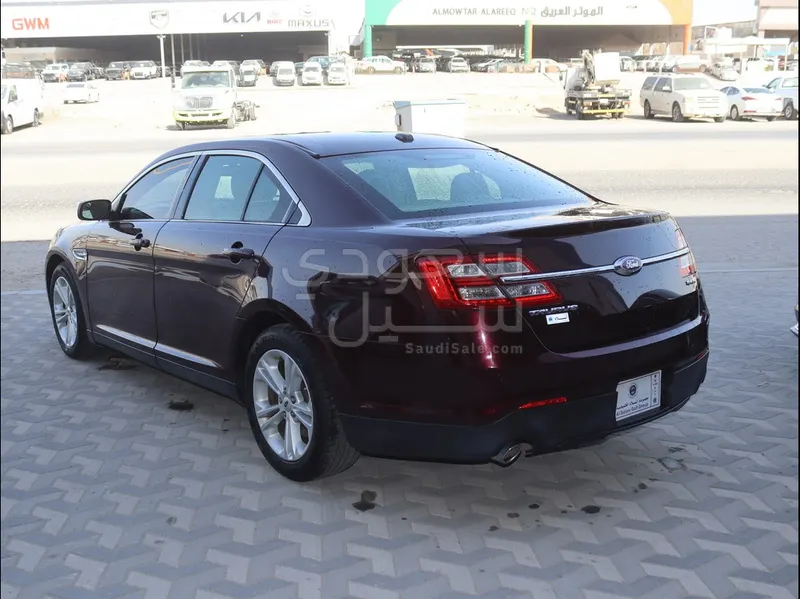 2019 Ford Taurus SEL