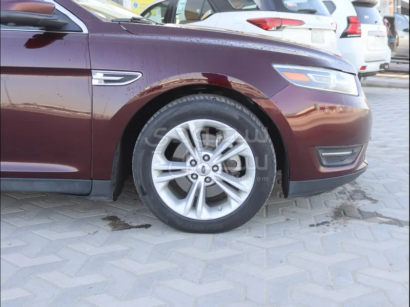 2019 Ford Taurus SEL