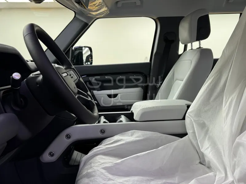 2026 لاند روفر ديفيندر اكس داينمك