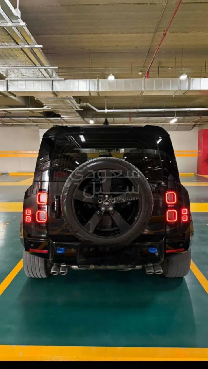 2024 لاند روفر ديفيندر