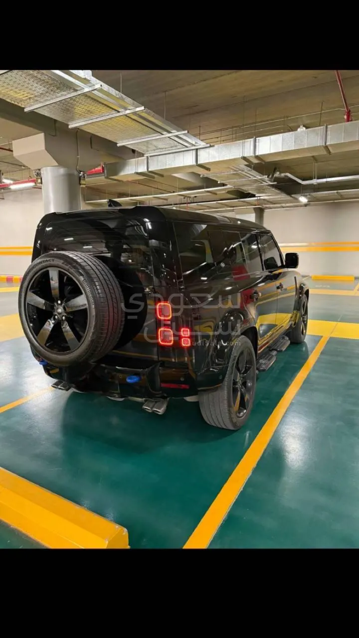 2024 لاند روفر ديفيندر