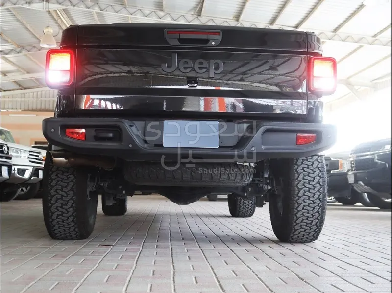 2021 جييب جلادياتور سبورت