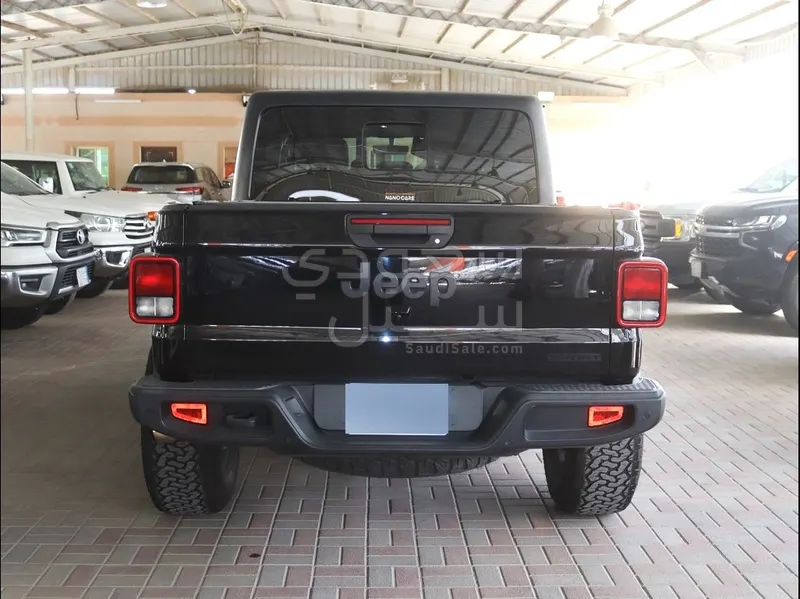 2021 جييب جلادياتور سبورت