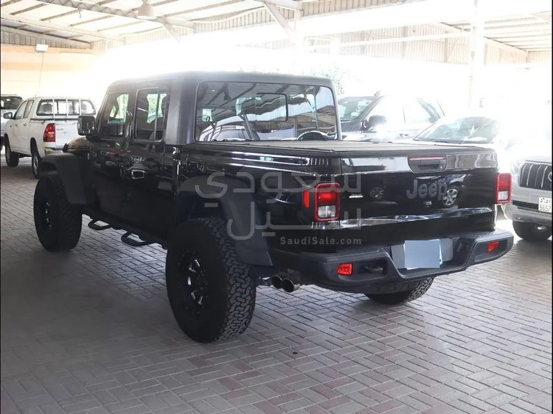 2021 جييب جلادياتور سبورت