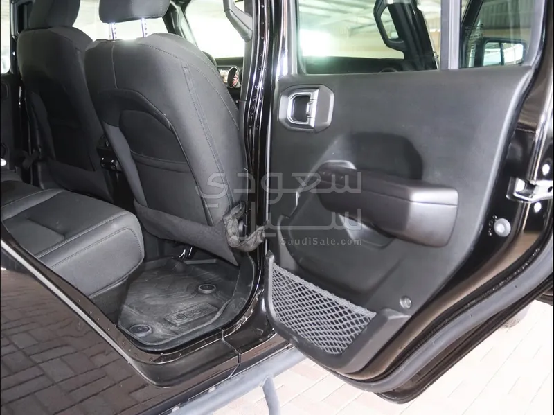 2021 جييب جلادياتور سبورت