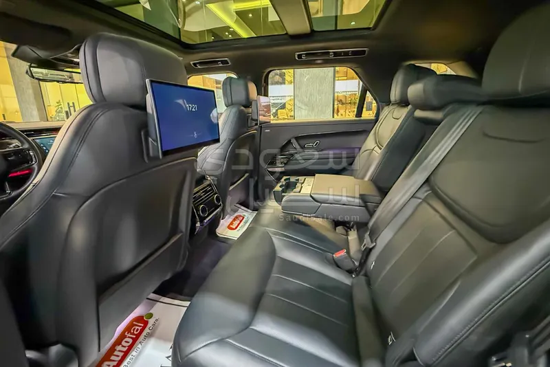 2023 لاند روفر رينج روفر سبورت اوتوبيوجرافي