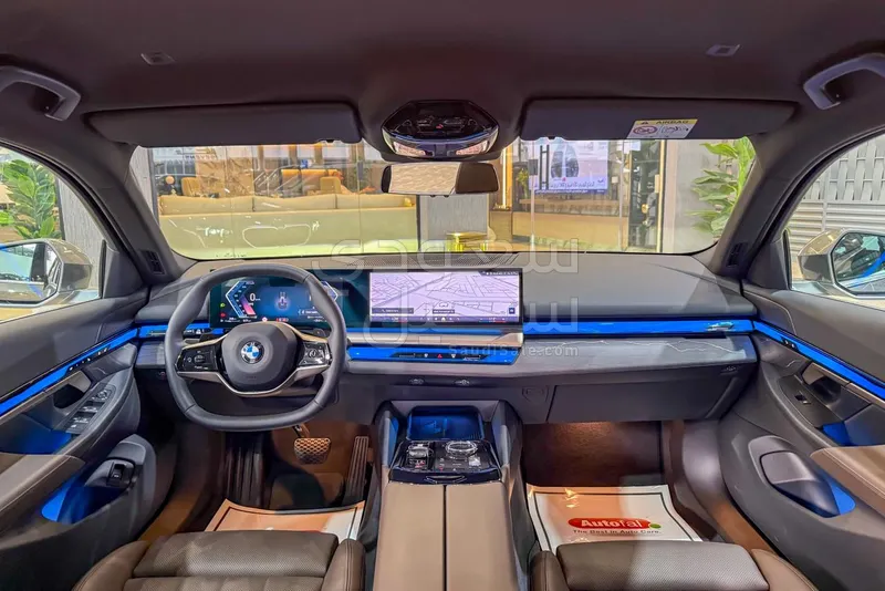 2024 بي ام دبليو الفئة الخامسة 520 أي