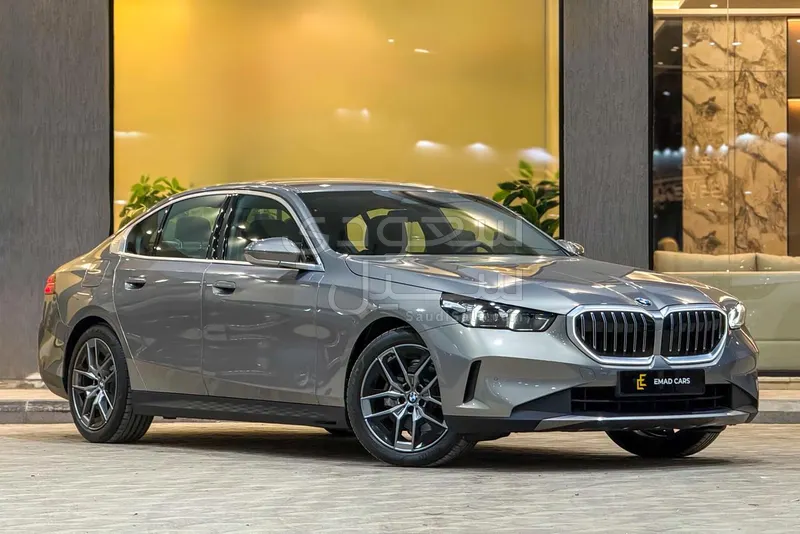 2024 بي ام دبليو الفئة الخامسة 520 أي