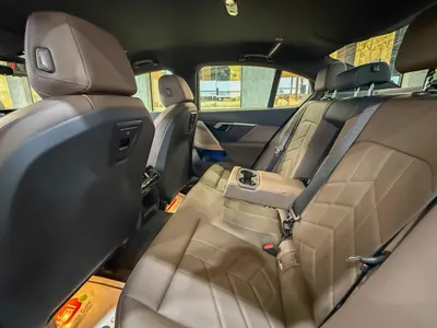 2024 بي ام دبليو الفئة الخامسة 520 أي